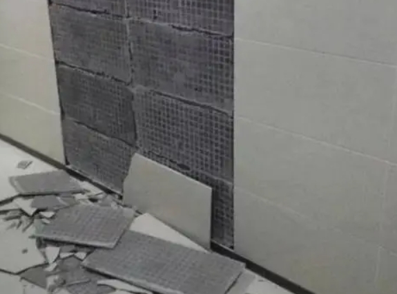 郑州惠济区瓷砖空鼓维修公司分享下郑州惠济区墙砖松动维修的知识